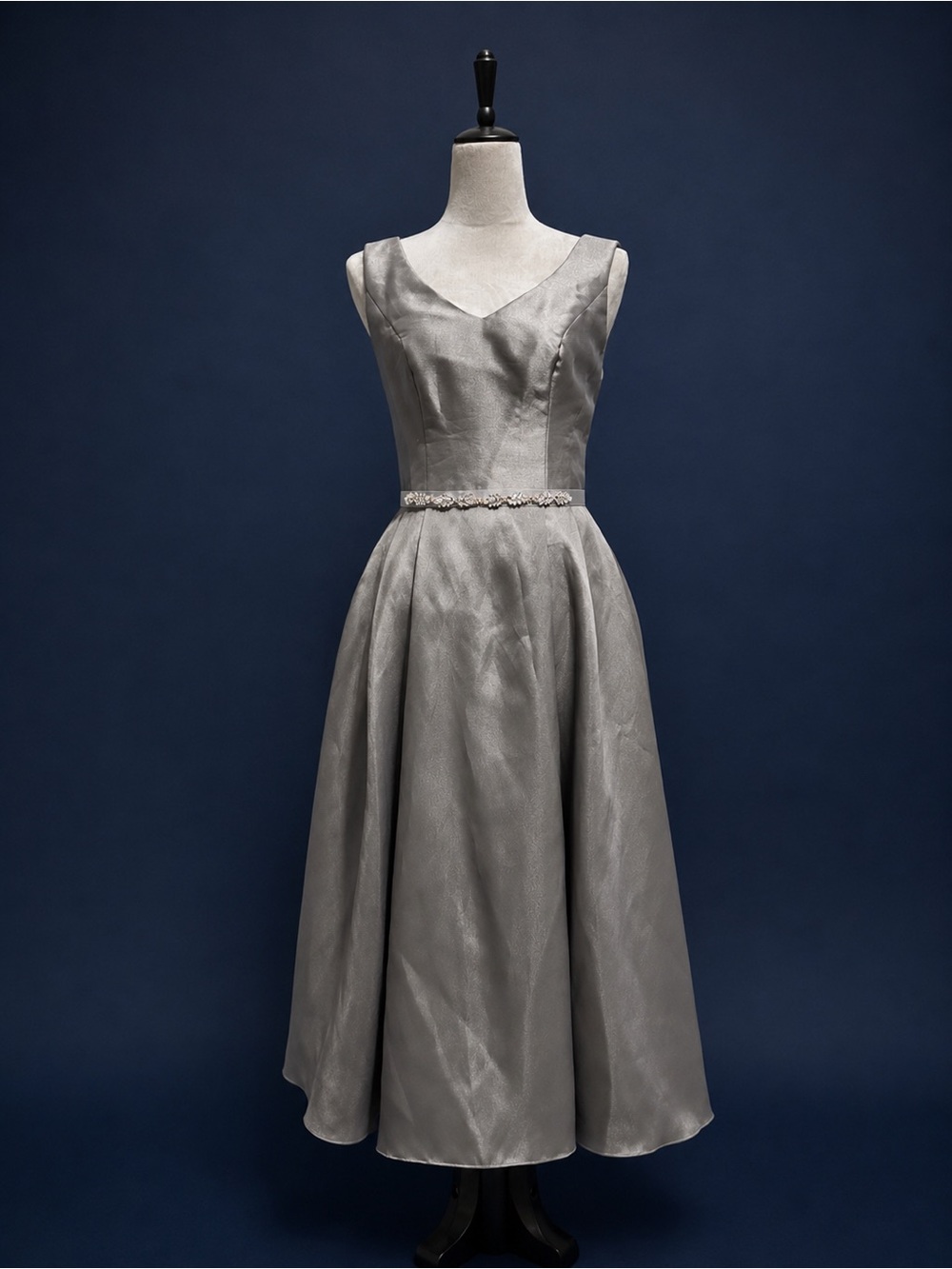 OLEG CASSINI Elegant Silver V-Neck Midi Dress